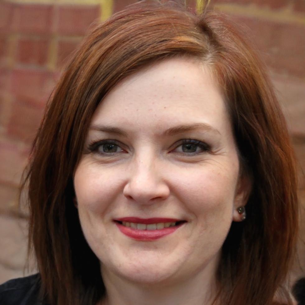 Portrait professionnel de Nadège Lemoine, formatrice en analyse financière